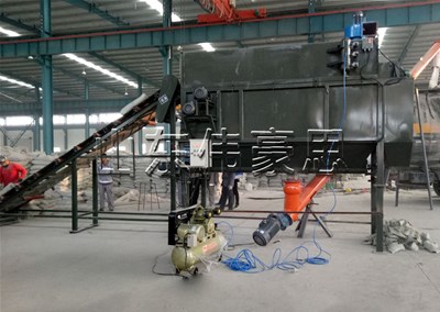 為什么水泥行業(yè)要使用水泥拆包機(jī)裝罐車呢？